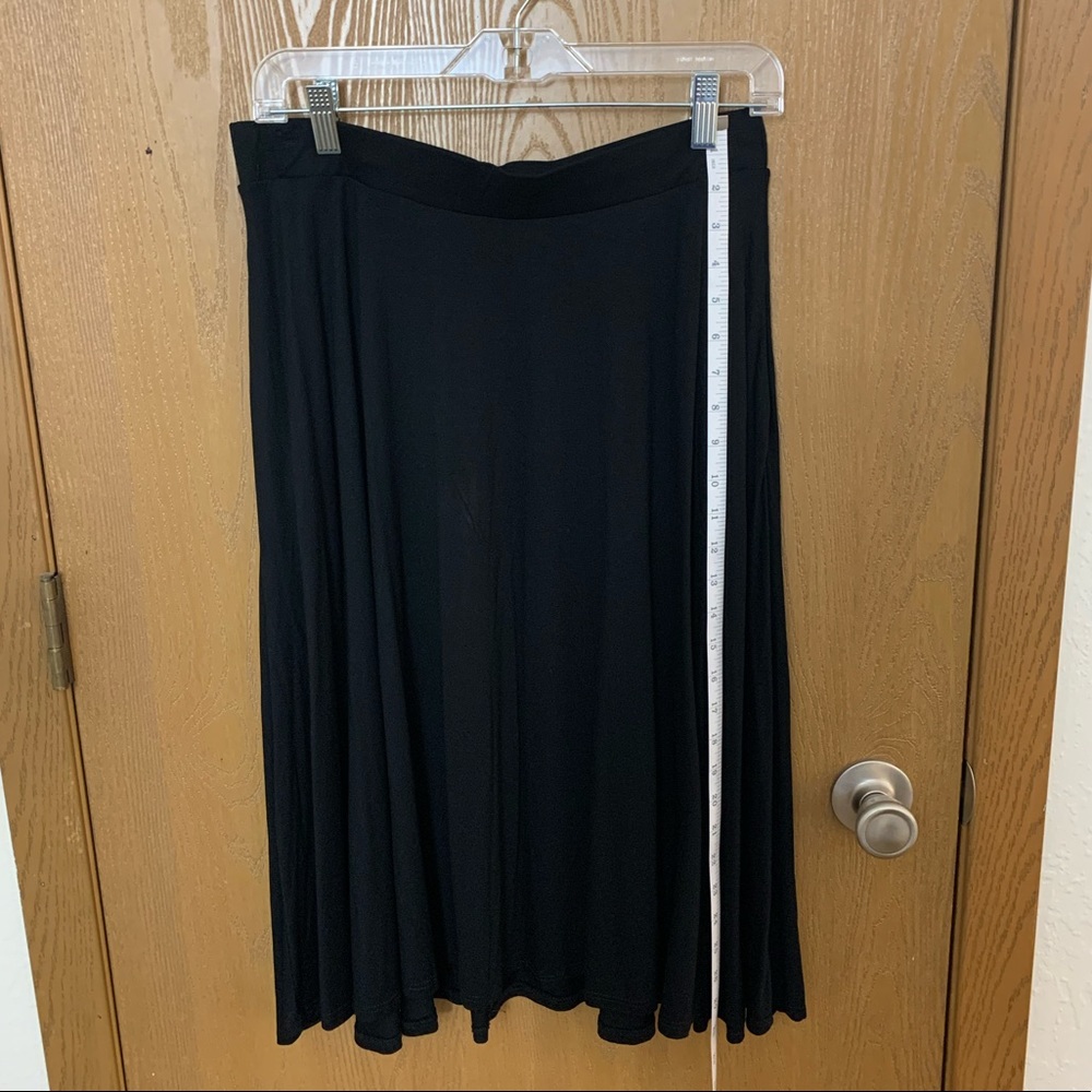 ModCloth L women’s black a line skirt w/ pockets